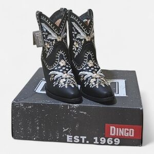 Dingo Primrose women's cowboy boots/boho style/ floral embroidery/DI748/size 7.5